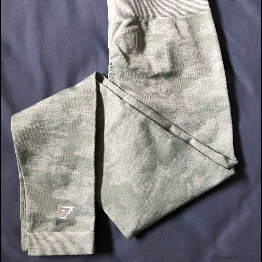 NW Gymshark Camo Seamless Leggings! Sage Green